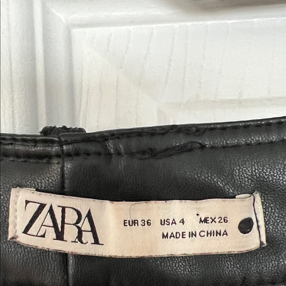 Zara Black Faux Leather Pants - Picture 2 of 3